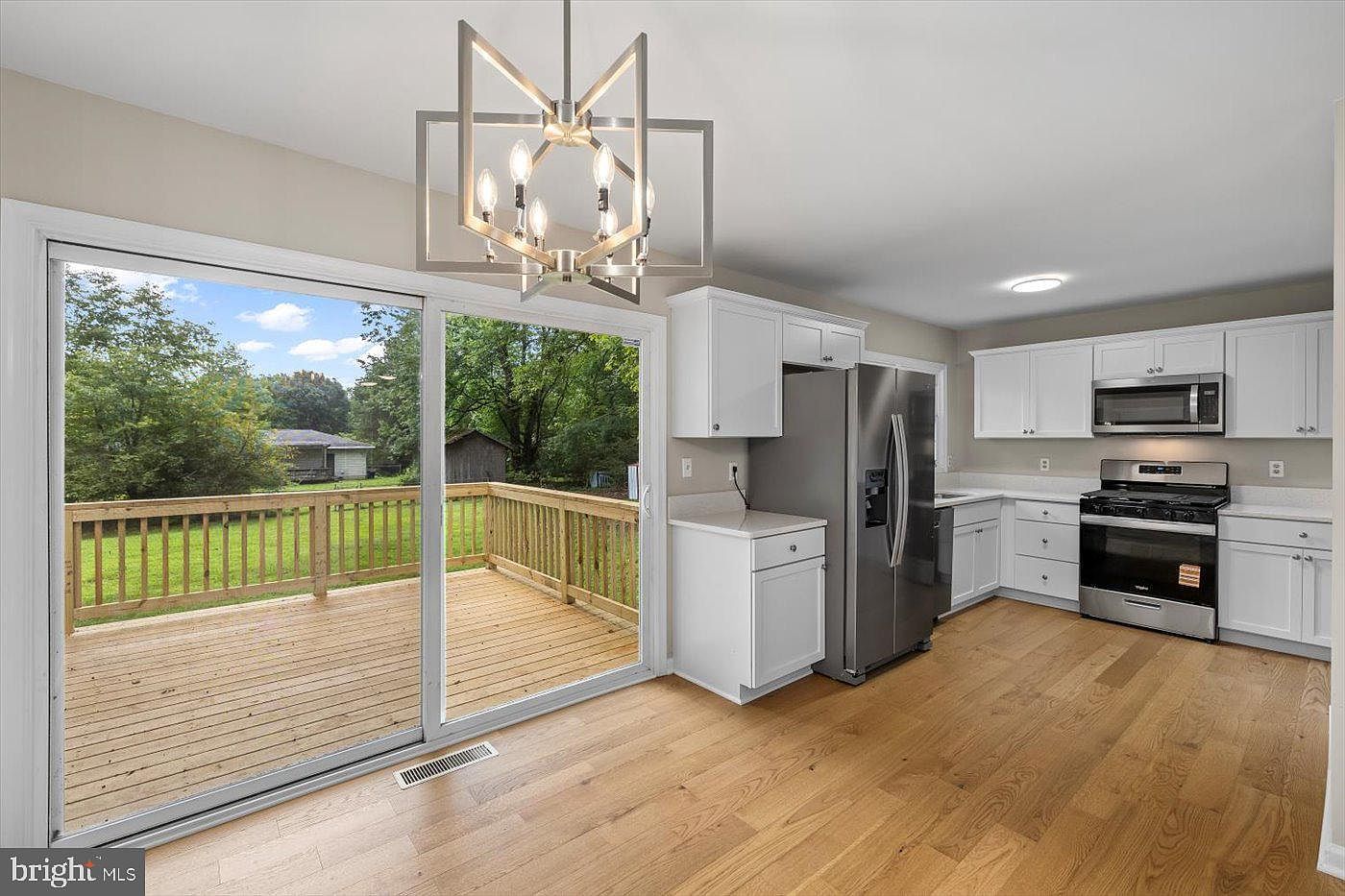 809 Sherwood Ln Fredericksburg, VA 22407 - Thumbnail 4