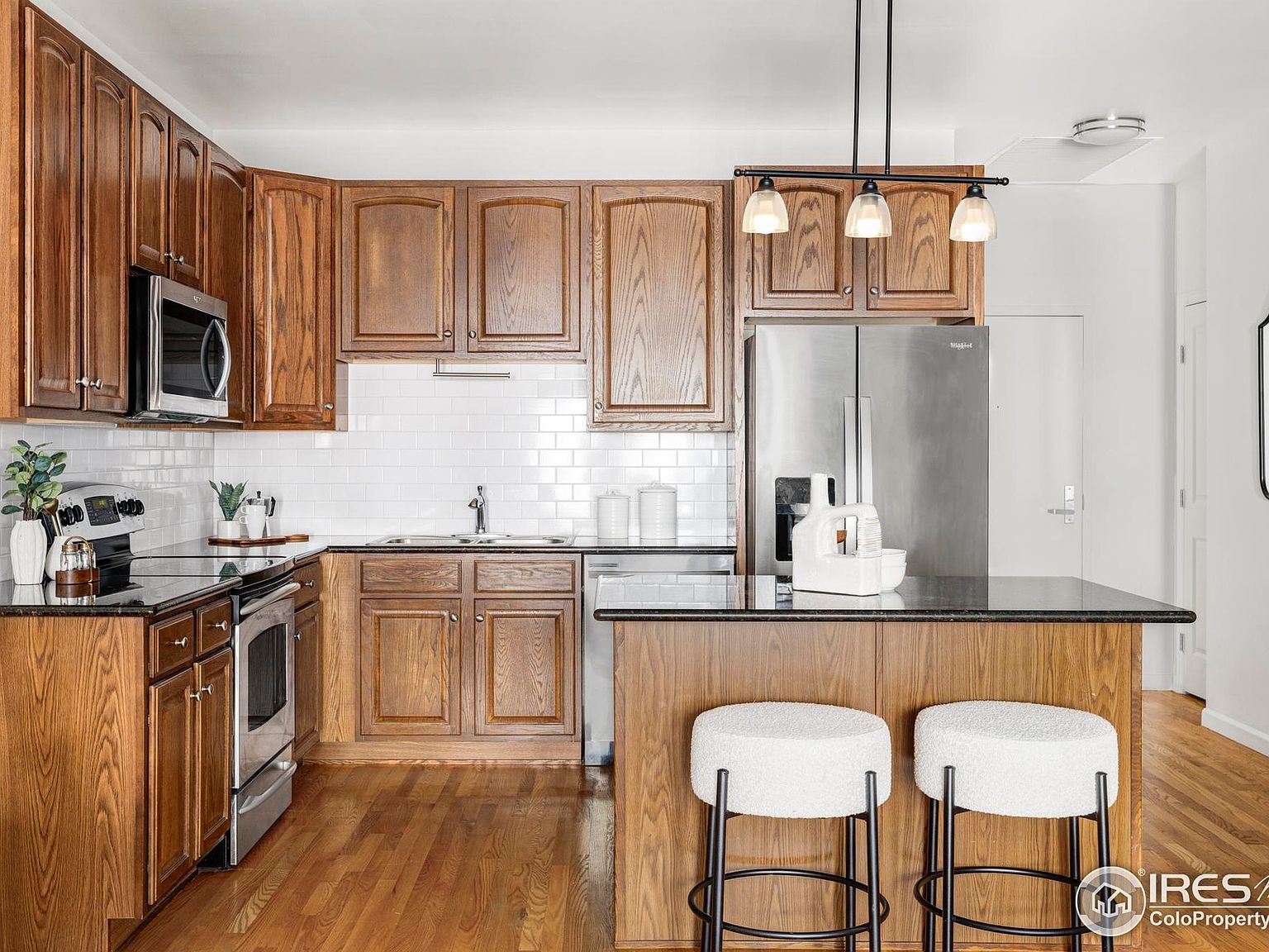 1950 N Logan St APT 1013 Denver, CO 80203 - Thumbnail 4