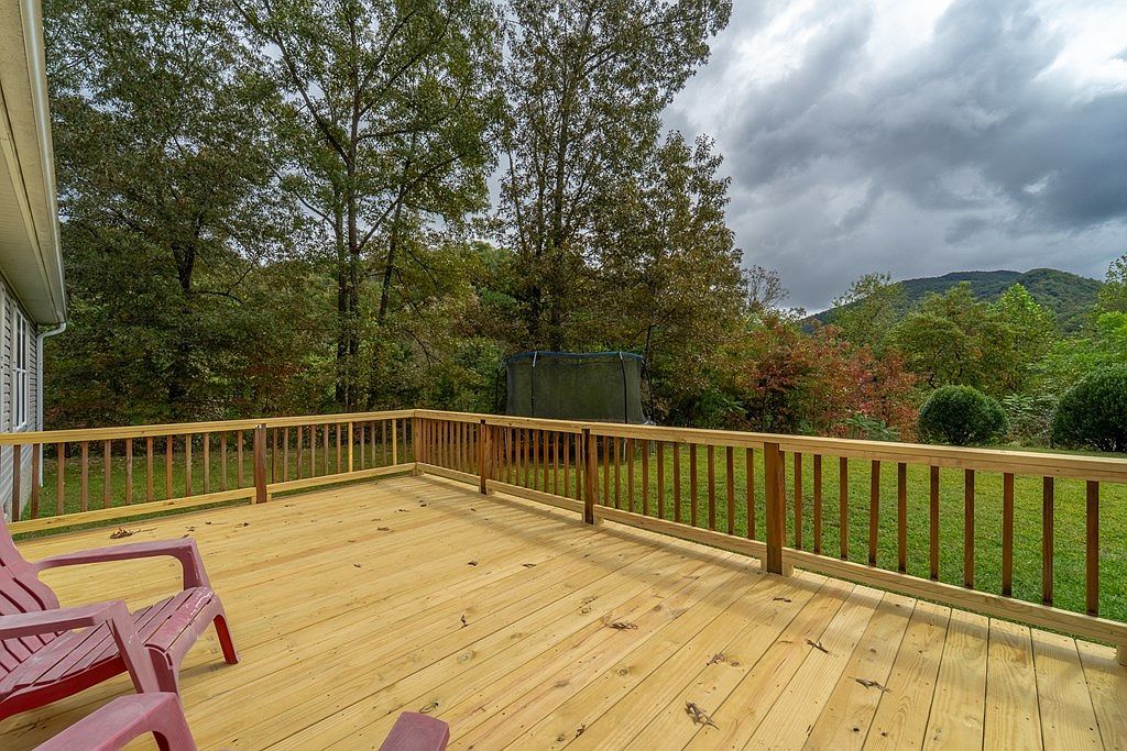 179 Freshwater Ridge Rd Whittier, NC 28789 - Thumbnail 4