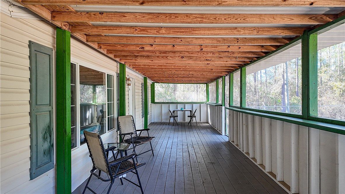 255 Drury Ln Hortense, GA 31543 - Thumbnail 4