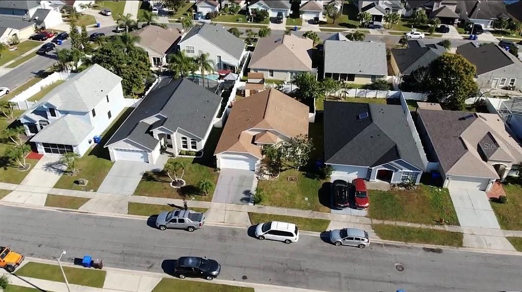 1809 Edinburgh St Kissimmee, FL 34743 - Thumbnail 4