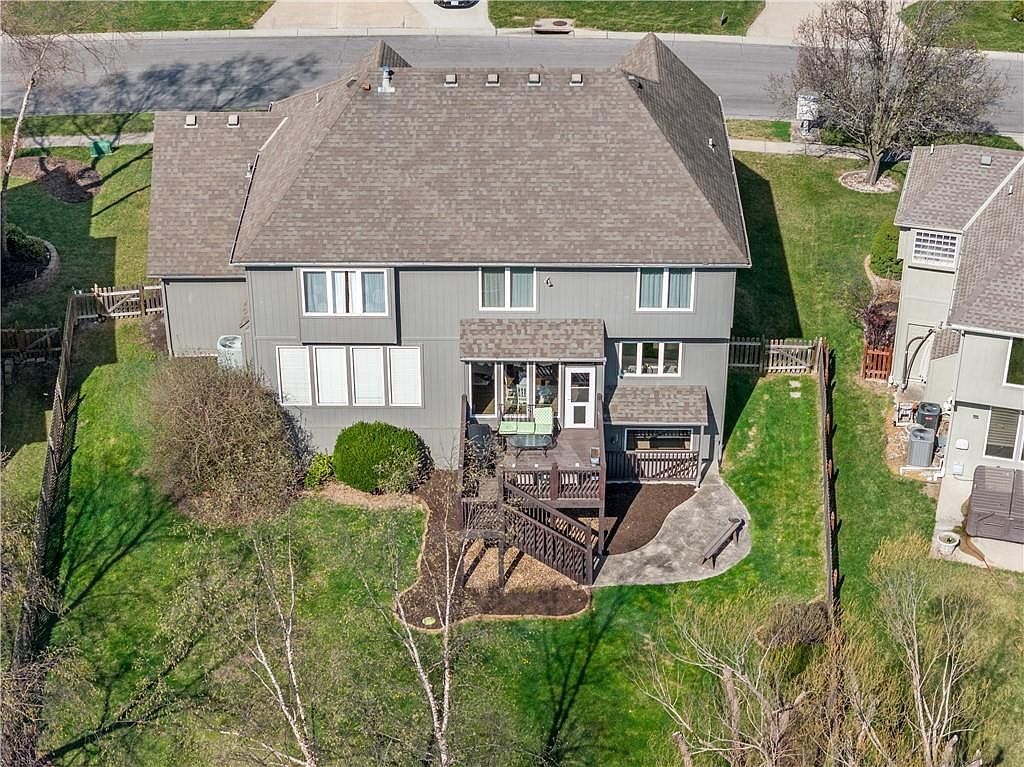 5929 NE Hidden Valley Dr Lees Summit, MO 64064 - Thumbnail 4