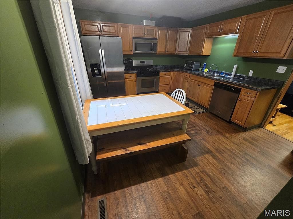 105 S Maple St Stonington, IL 62567 - Thumbnail 4