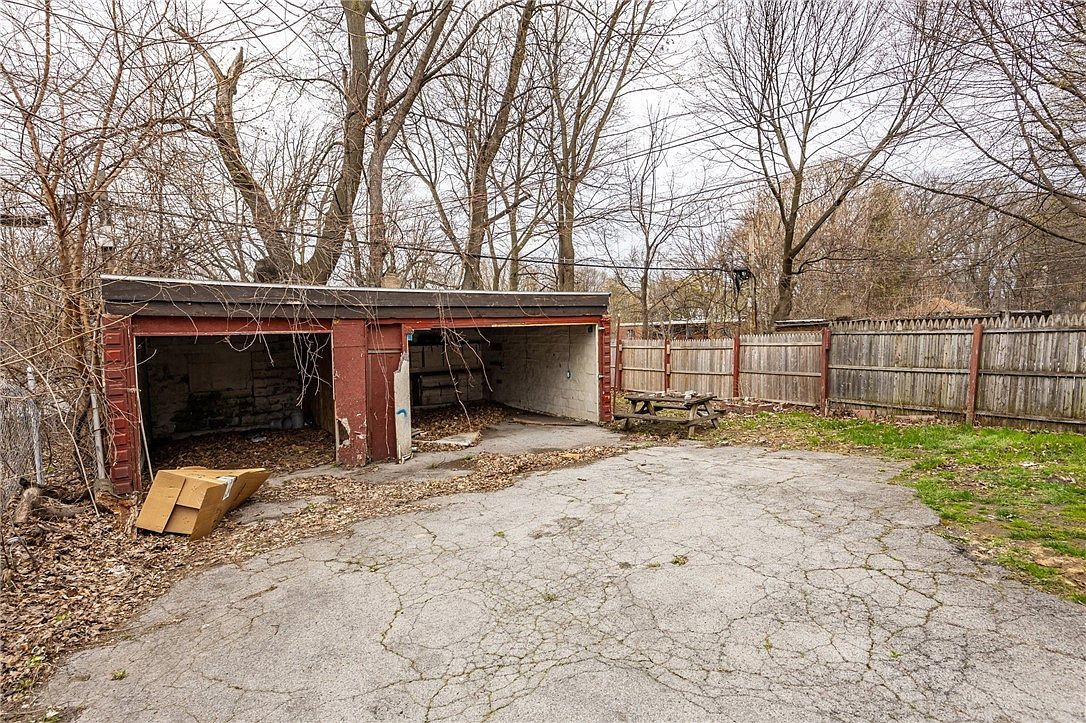 1737-1739 Saint Paul St Rochester, NY 14621 - Thumbnail 4