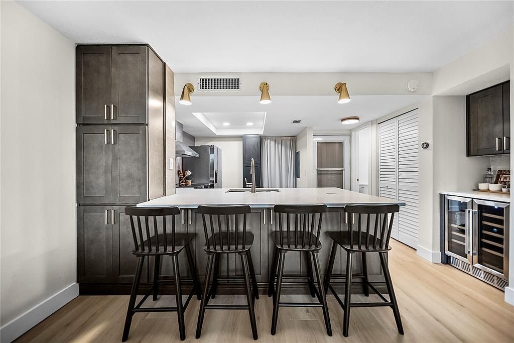 2617 Cove Cay Dr Unit 110 Clearwater, FL 33760 - Thumbnail 4