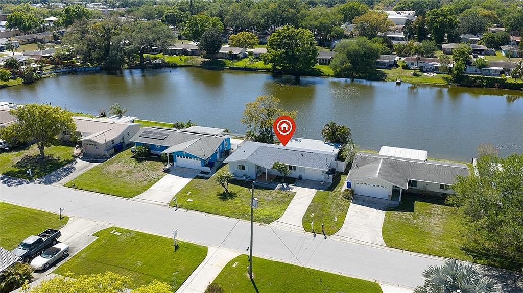 1218 Lazy Lake Rd E Dunedin, FL 34698 - Thumbnail 4