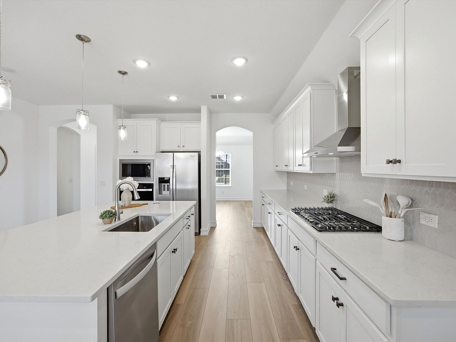 769 Brozgold Ave Midlothian, TX 76065 - Thumbnail 4