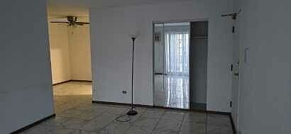 212 Shorewood Dr APT 2B Glendale Heights, IL 60139 - Thumbnail 4