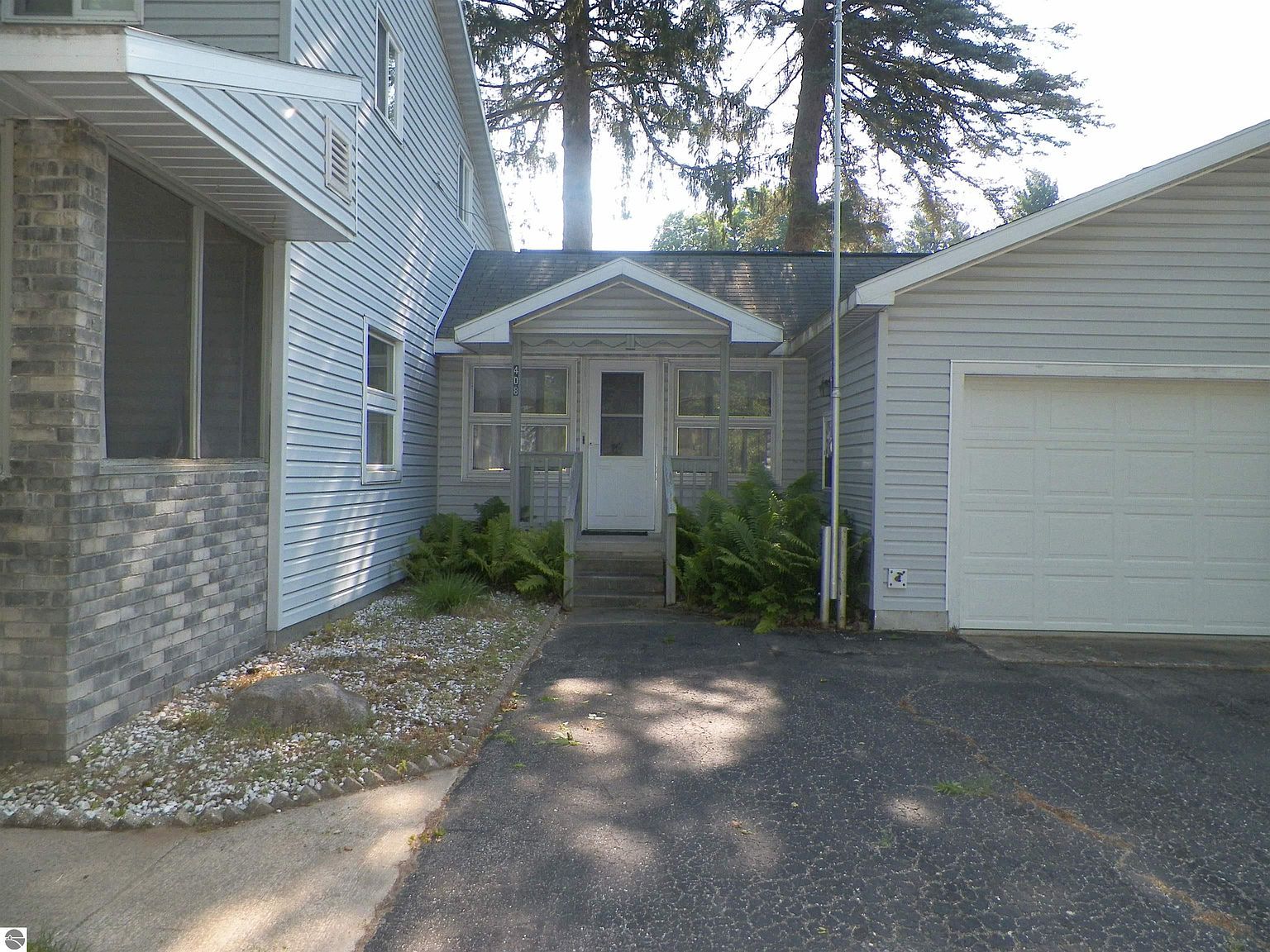408 Garfield St Luther, MI 49656 - Thumbnail 4