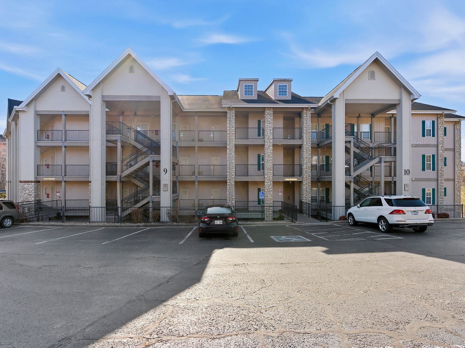 310 S Wildwood Dr #10-2 Branson, MO 65616 - Thumbnail 4