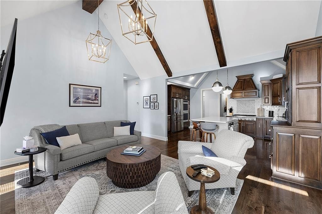 7874 Howe Cir Prairie Village, KS 66208 - Thumbnail 4