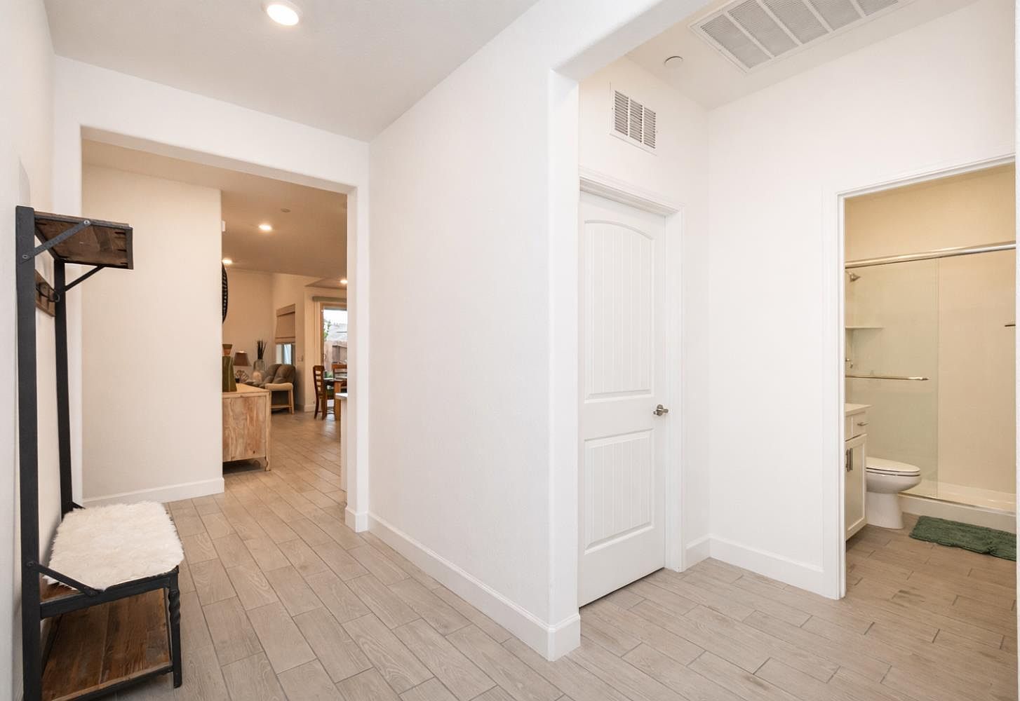 9024 Orlov Way Roseville, CA 95747 - Thumbnail 4