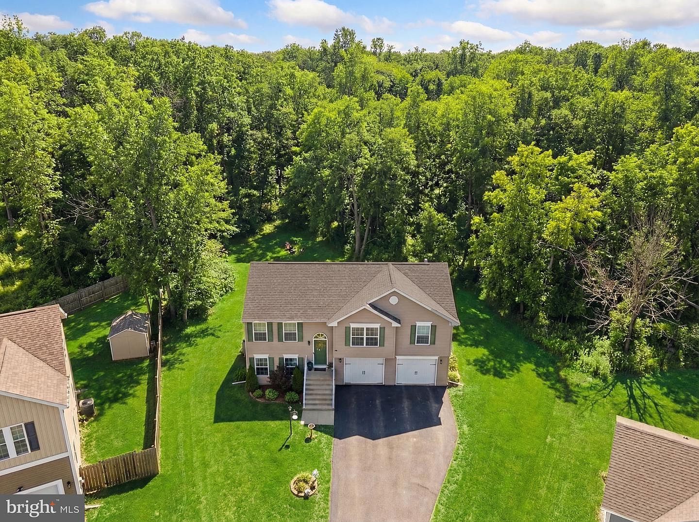 111 Hosta Ct Martinsburg, WV 25401 - Thumbnail 4