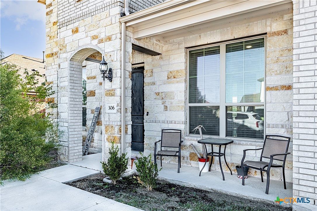 306 Pulitzer Dr Hutto, TX 78634 - Thumbnail 4