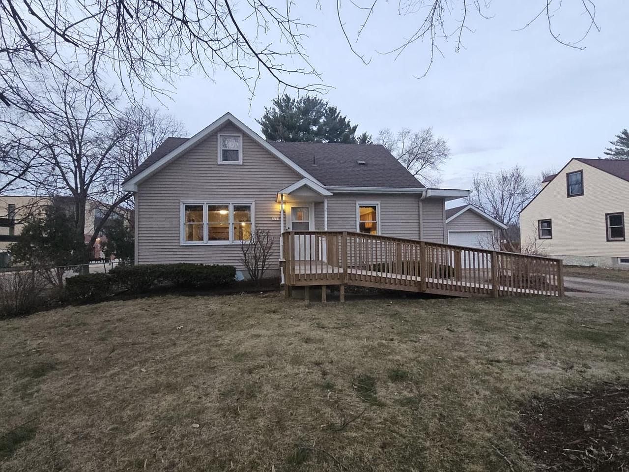 7240 Maywood Ave Middleton, WI 53562 - Thumbnail 4