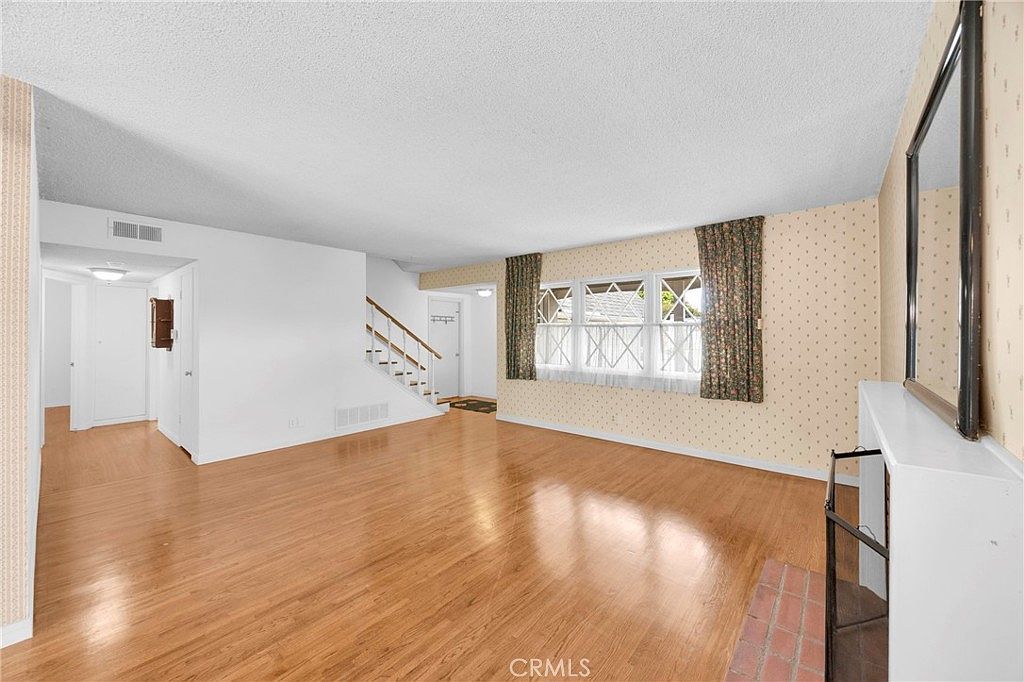 130 Coastline Dr Seal Beach, CA 90740 - Thumbnail 4