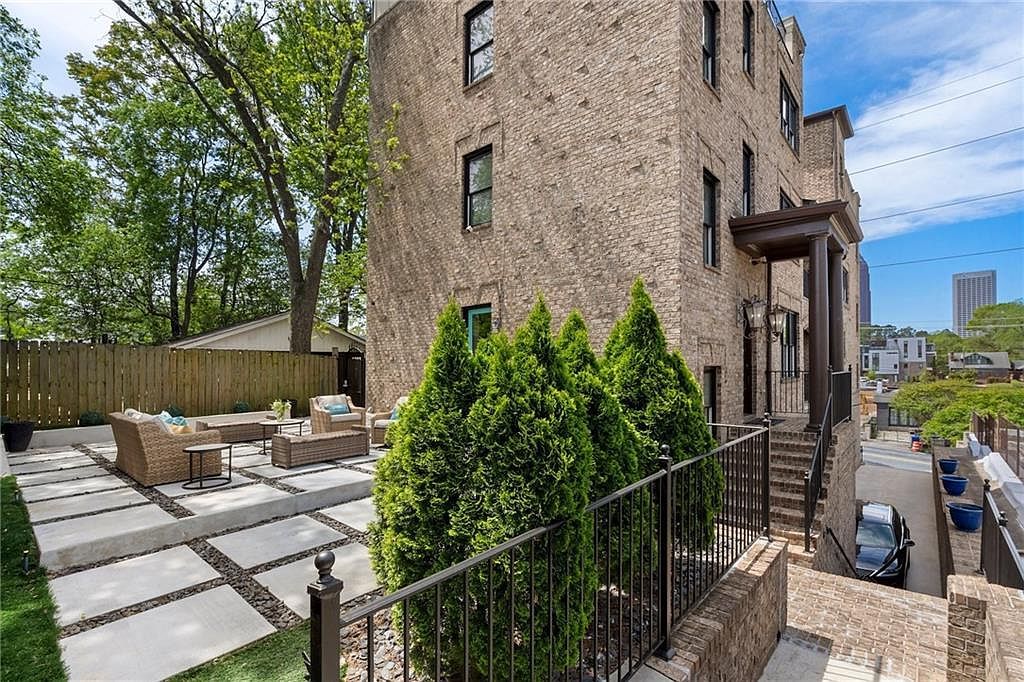 631 Boulevard NE Atlanta, GA 30308 - Thumbnail 4