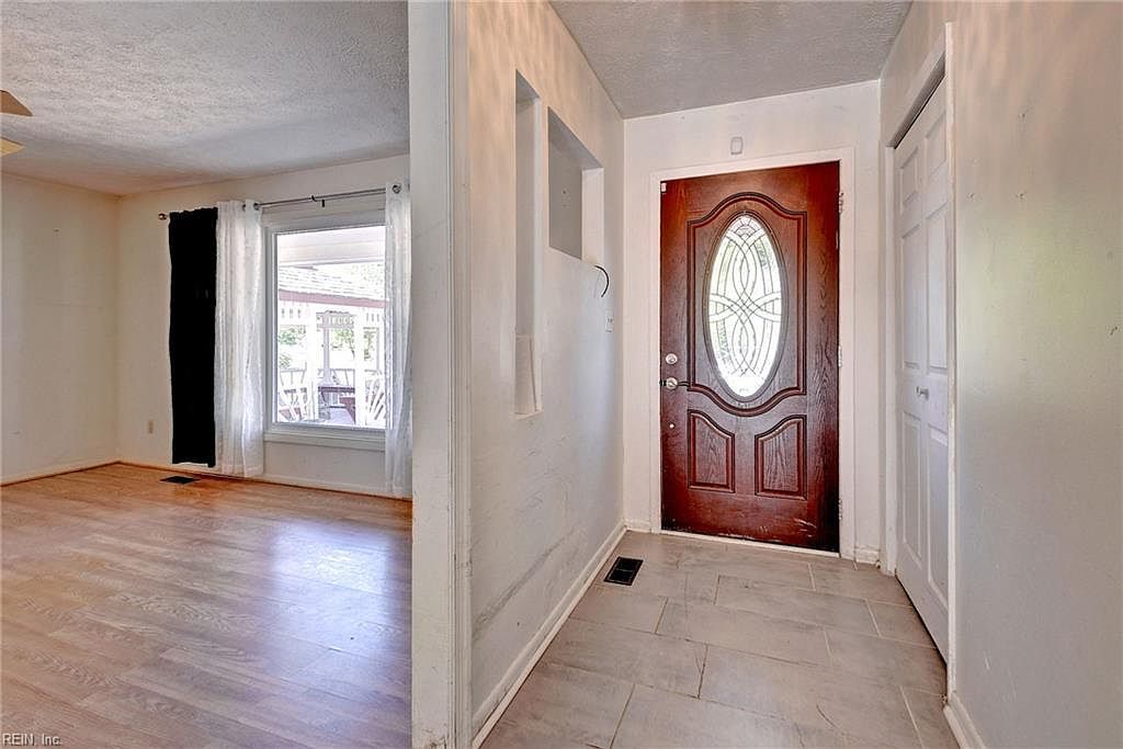 218 Tarleton Bivouac Williamsburg, VA 23185 - Thumbnail 4