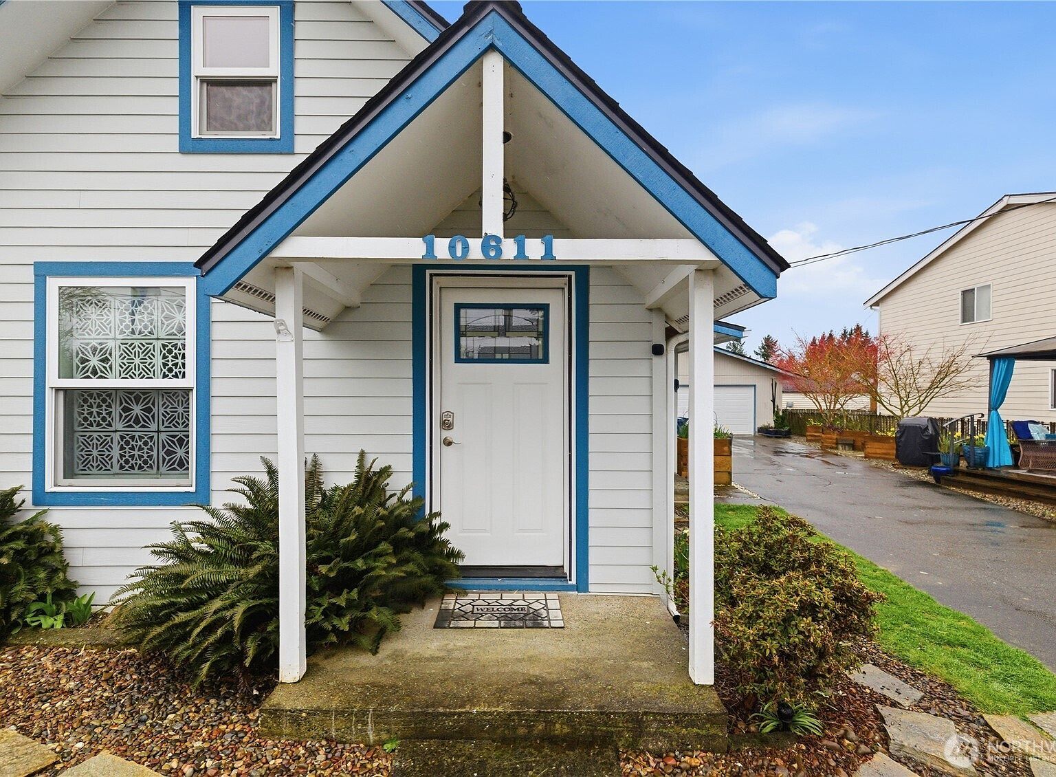 10611 2nd Pl SW Seattle, WA 98146 - Thumbnail 4