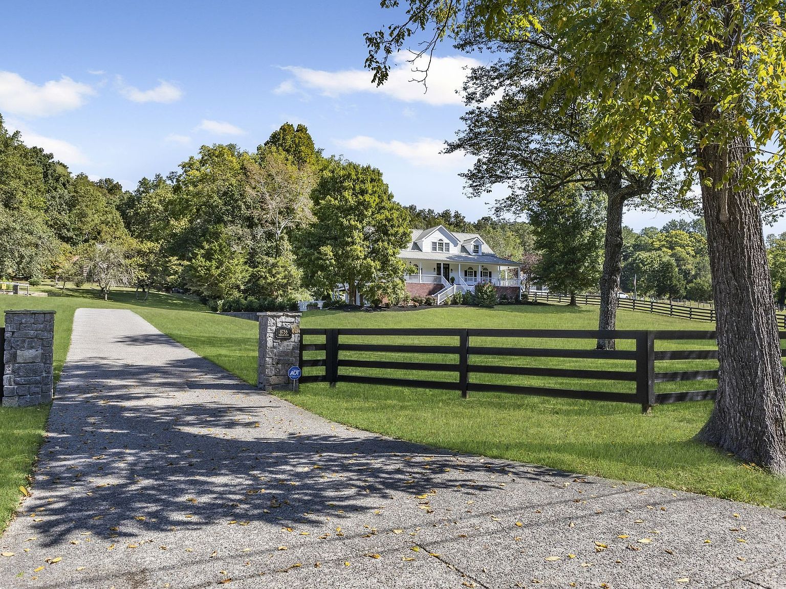 8756 Poplar Creek Rd Nashville, TN 37221 - Thumbnail 4