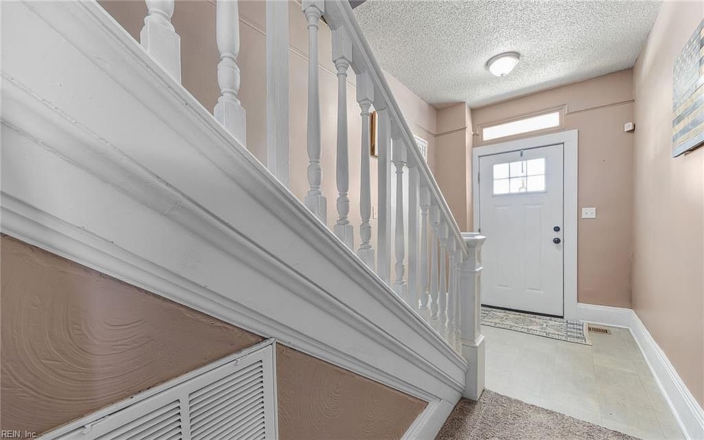 3215 Peronne Ave Norfolk, VA 23509 - Thumbnail 4
