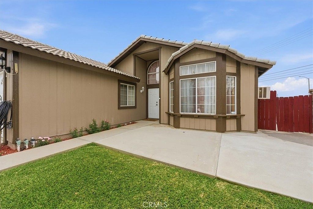 26219 Dardanelle Ct Moreno Valley, CA 92555 - Thumbnail 4