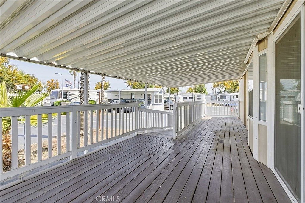 2750 W Acacia Ave Hemet, CA 92545 - Thumbnail 4