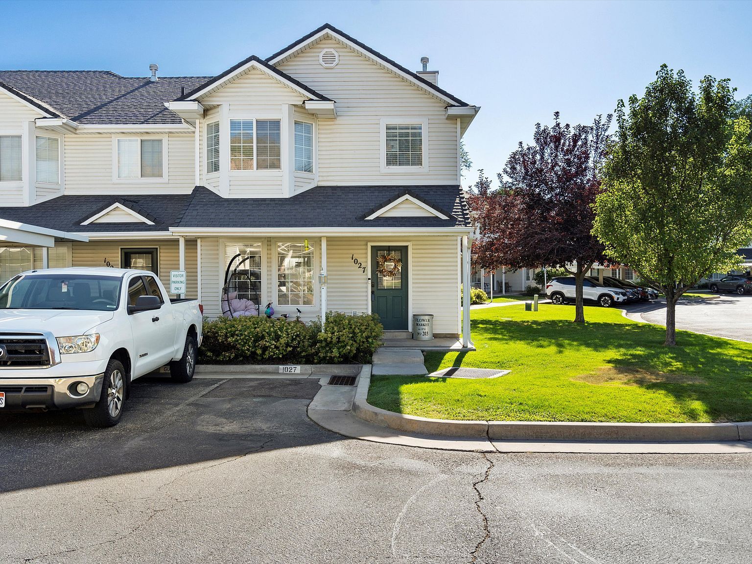 1027 E Sara Ln S Ogden, UT 84404 - Thumbnail 4