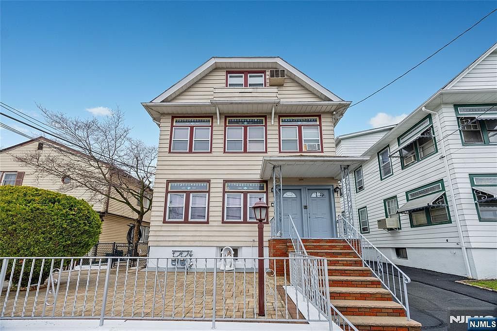 38 Stewart St Passaic, NJ 07055 - Thumbnail 4