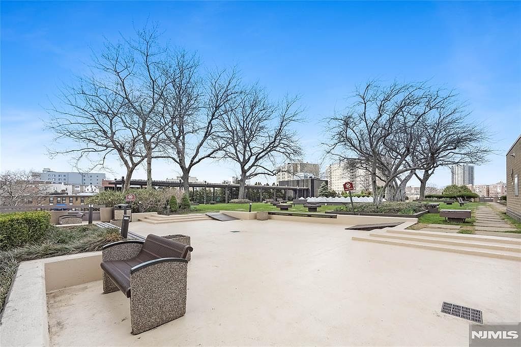 7004 Kennedy Blvd E APT 4A Guttenberg, NJ 07093 - Thumbnail 4