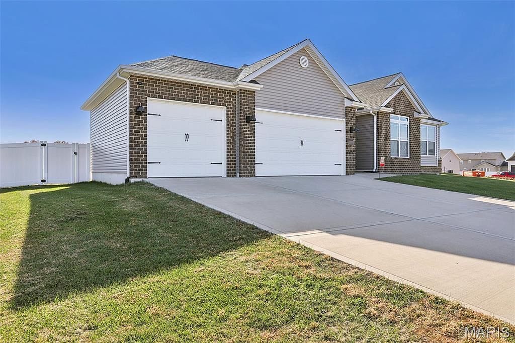 8446 Herrick Park Dr Troy, IL 62294 - Thumbnail 4