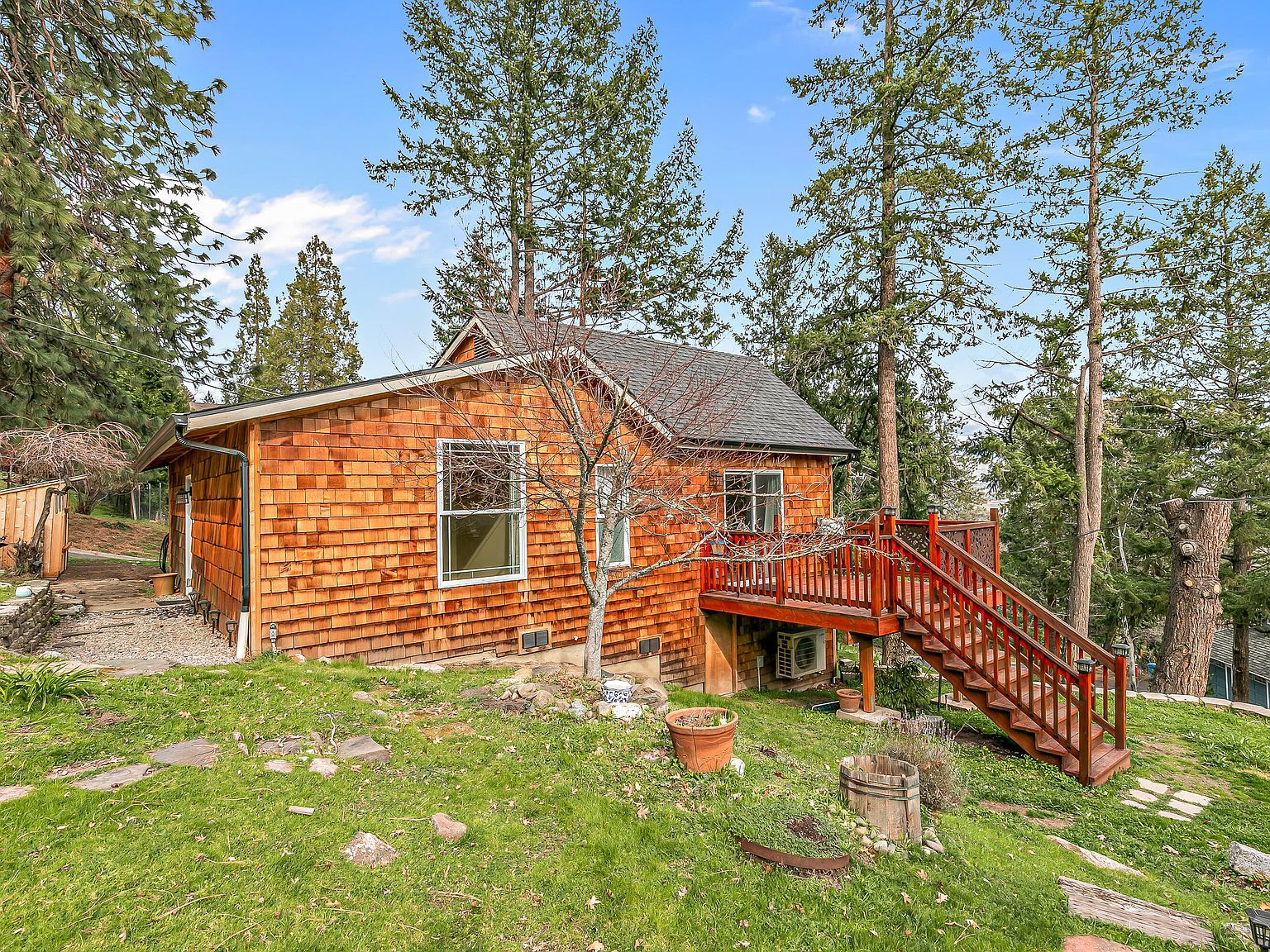 220 Nutley St Ashland, OR 97520 - Thumbnail 4