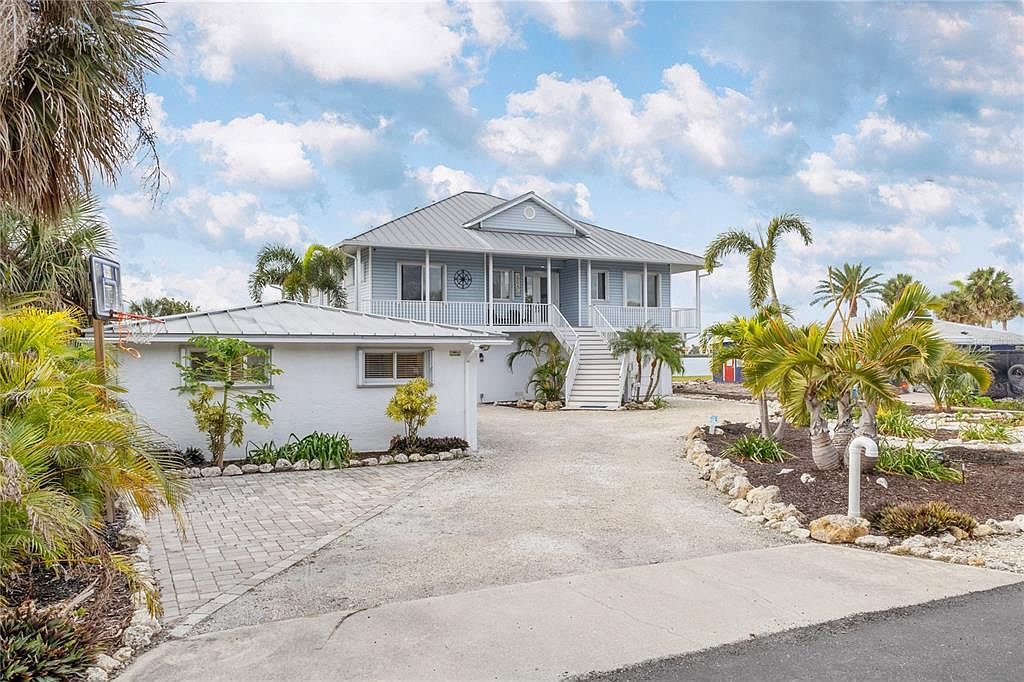 1380 Aqua View Ln Englewood, FL 34223 - Thumbnail 4