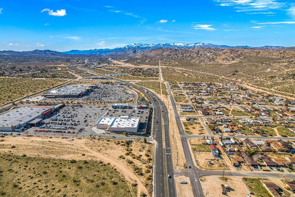 6511 Avalon Ave Yucca Valley, CA 92284 - Thumbnail 4