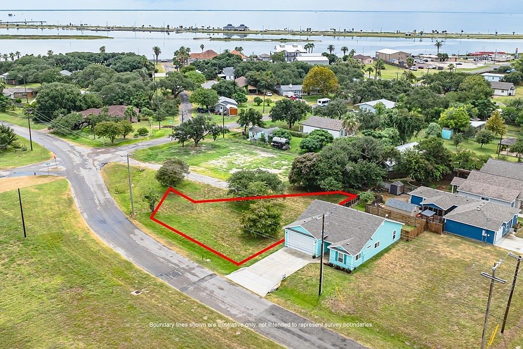 1421-1425 E Linden St Rockport, TX 78382 - Thumbnail 4