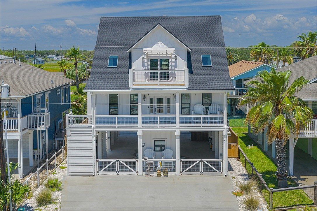 1227 S Magnolia St Rockport, TX 78382 - Thumbnail 4