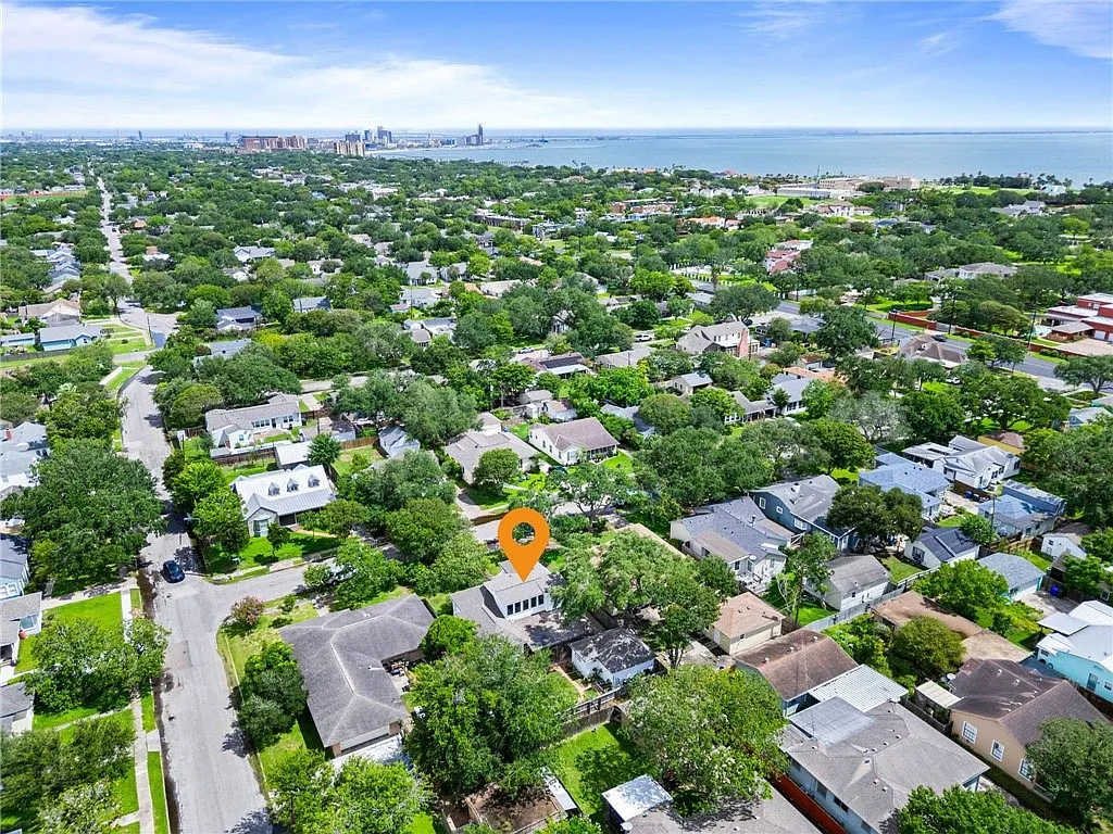 333 Camellia Dr Corpus Christi, TX 78404 - Thumbnail 4