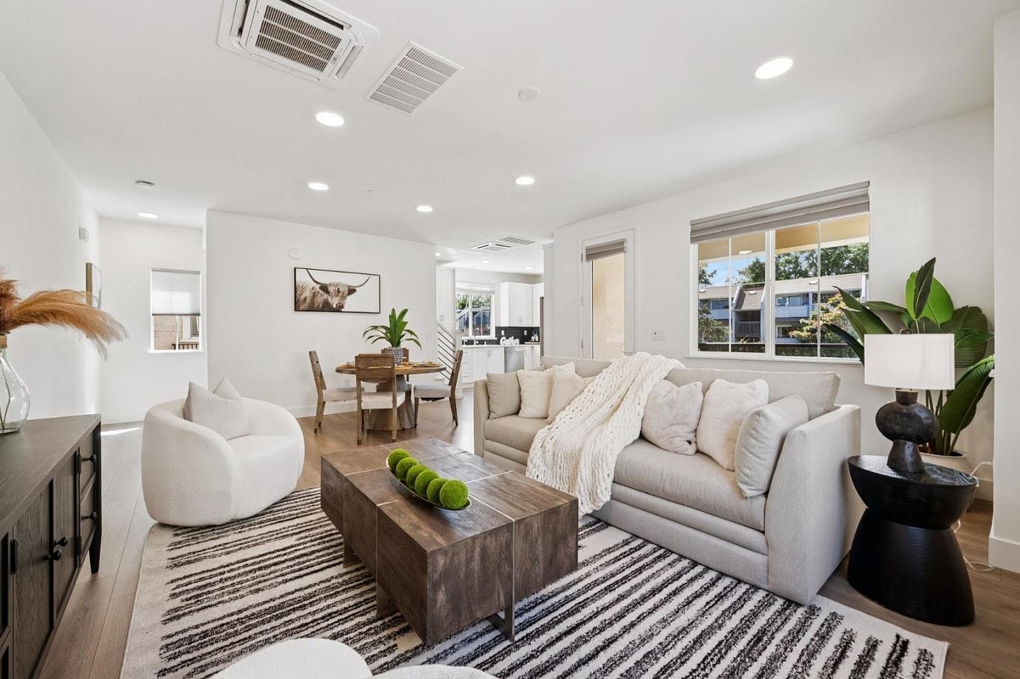 663 Alamo Ct Mountain View, CA 94043 - Thumbnail 4