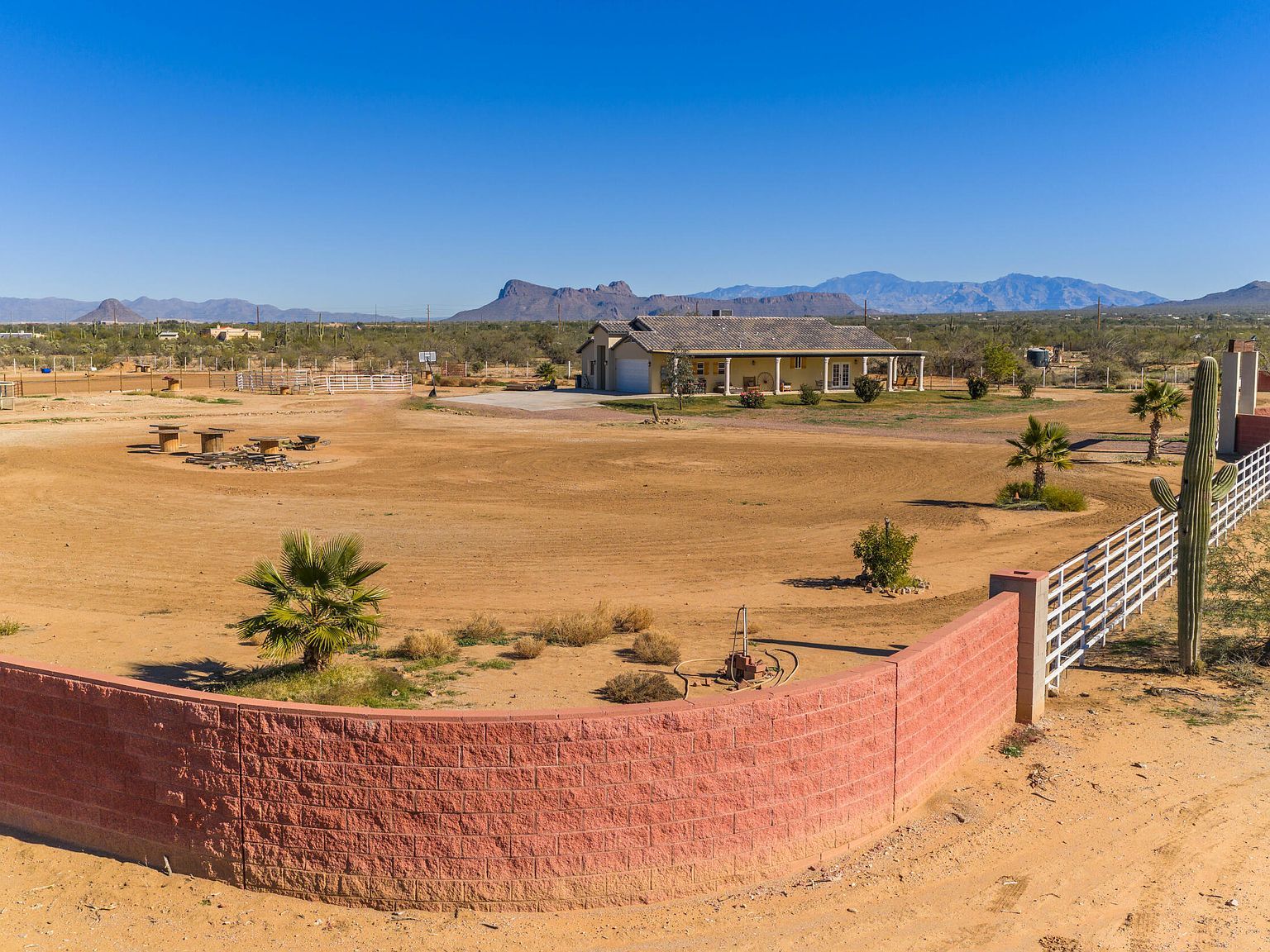 13570 W Manville Rd Tucson, AZ 85743 - Thumbnail 4