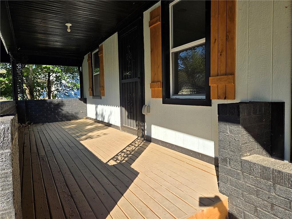 806 W 2nd St Pittsburg, KS 66762 - Thumbnail 4