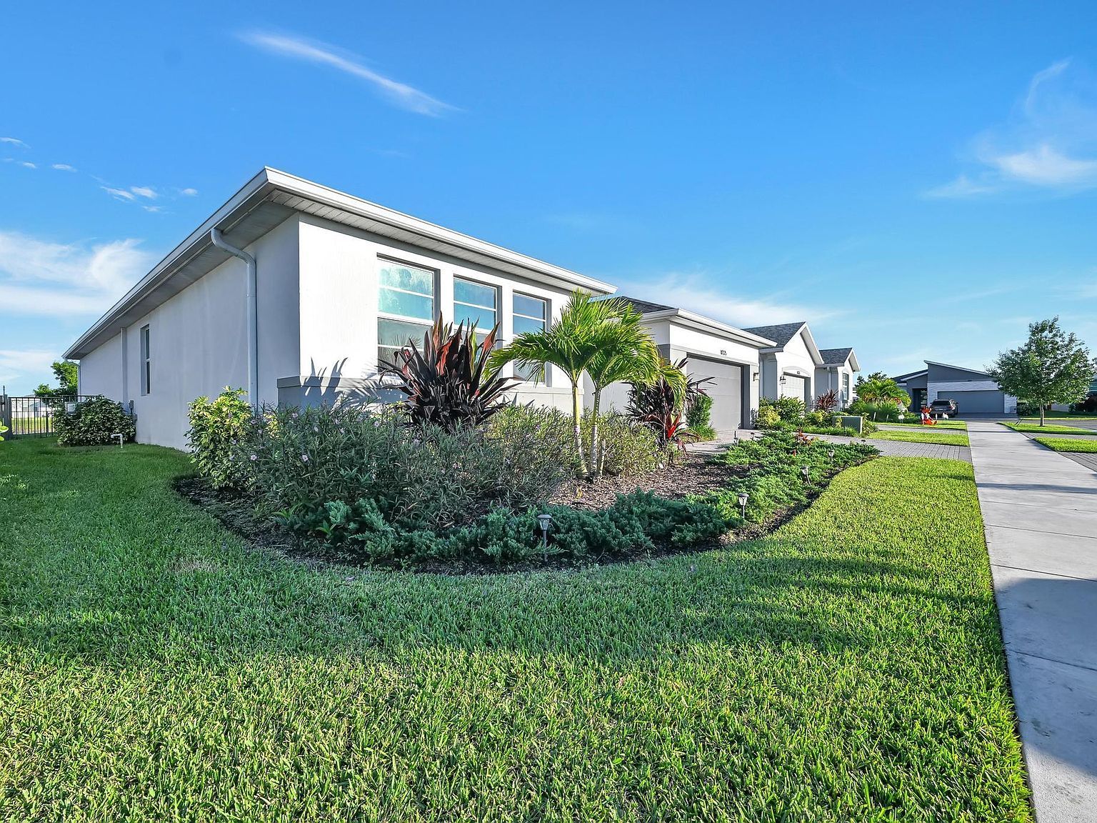 10325 SW Phineas Ln Port Saint Lucie, FL 34987 - Thumbnail 4