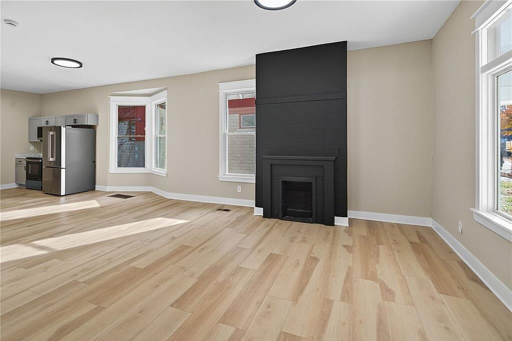 2411 Park Ave Kansas City, MO 64127 - Thumbnail 4