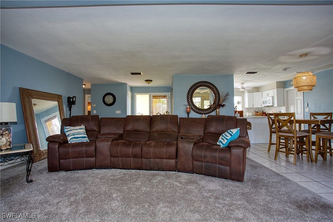 1739 Sandy Cir Cape Coral, FL 33904 - Thumbnail 4