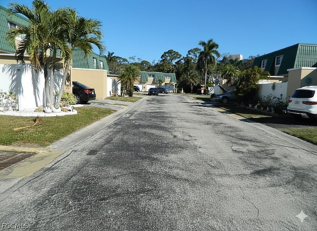 4794 Albacore Ln #242 Fort Myers, FL 33919 - Thumbnail 4