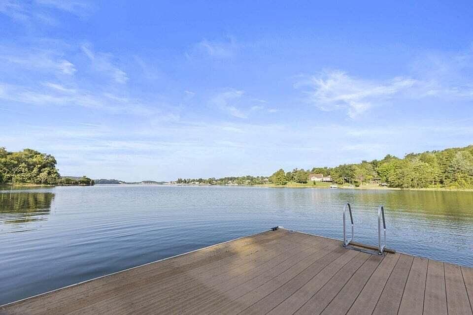 983 Lake Ridge Dr Dandridge, TN 37725 - Thumbnail 4