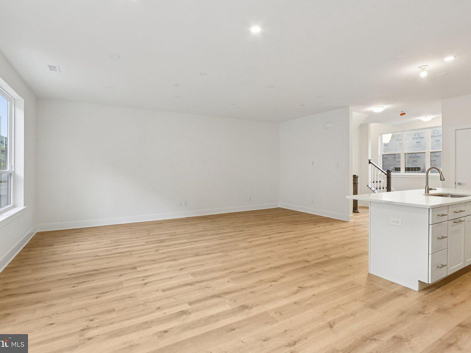 949 Riverplace Dr Conshohocken, PA 19428 - Thumbnail 4