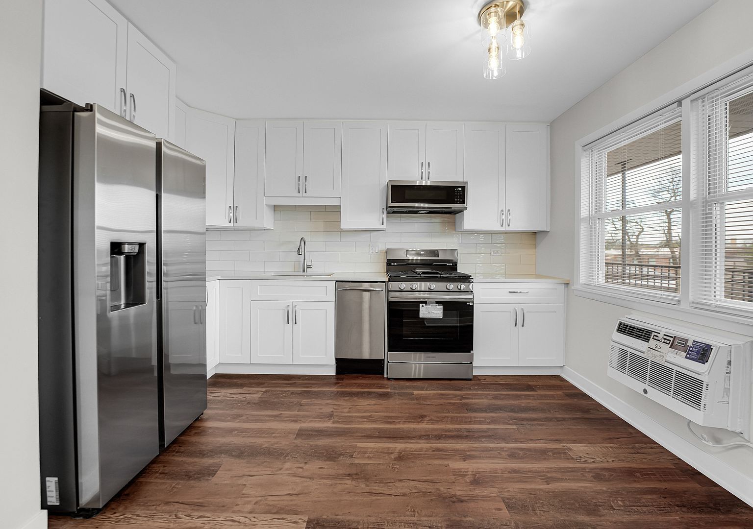 4229 N Keystone Ave APT 3F Chicago, IL 60641 - Thumbnail 4