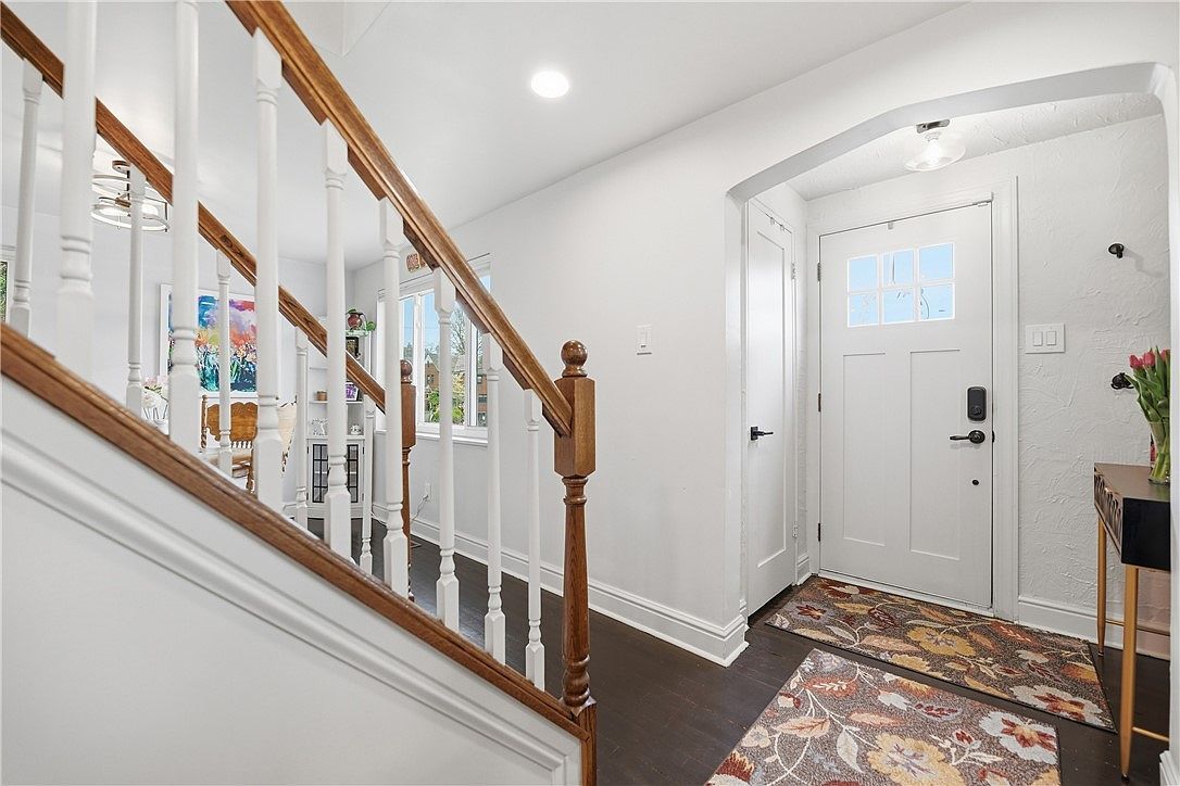 317 Newburn Dr Pittsburgh, PA 15216 - Thumbnail 4