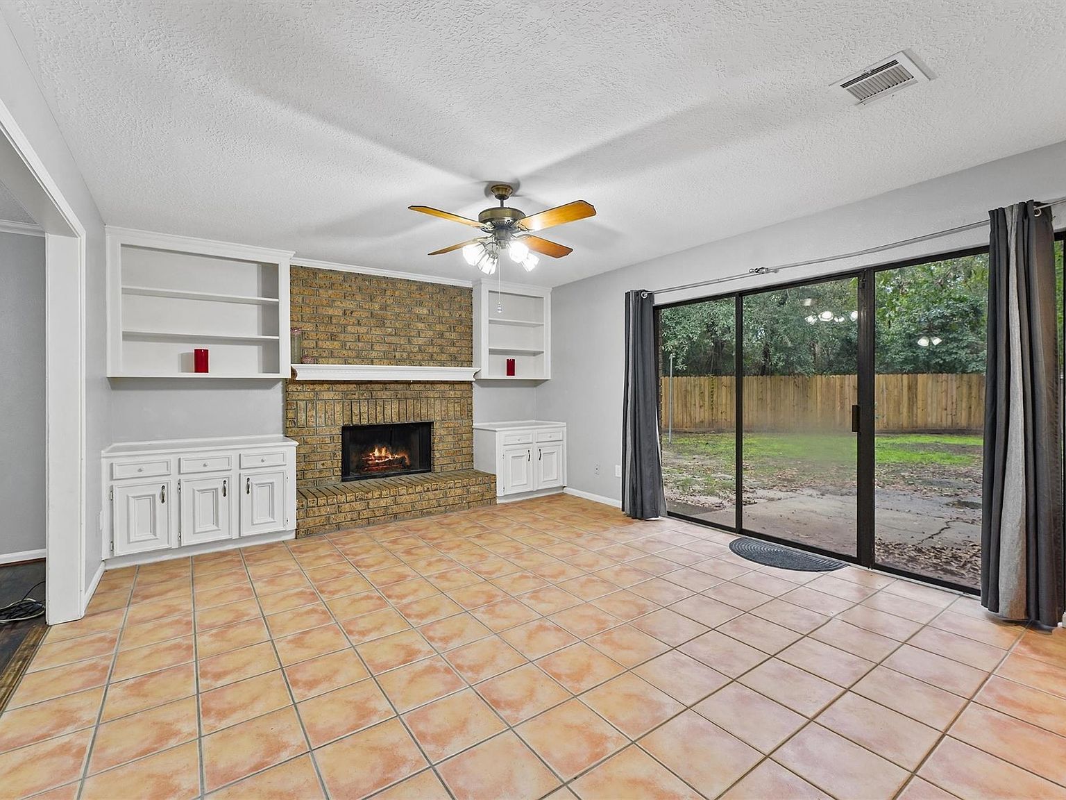 3702 Ember Spring Dr Kingwood, TX 77339 - Thumbnail 4