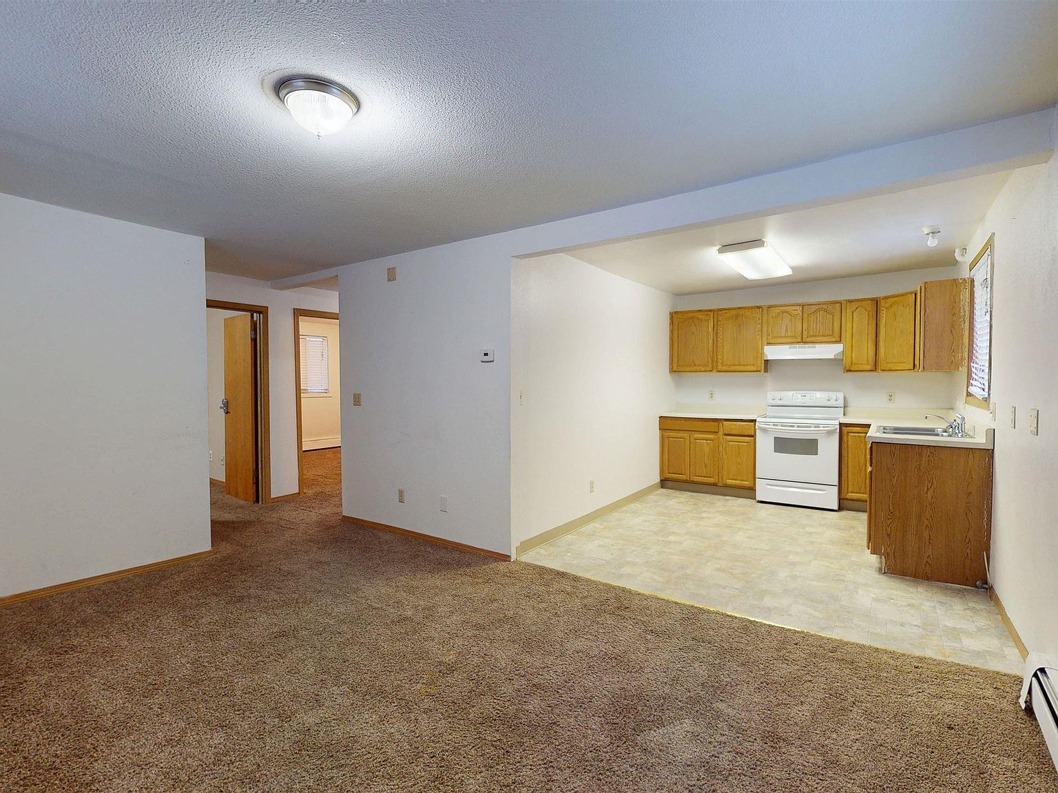 802 23rd Ave Fairbanks, AK 99701 - Thumbnail 4